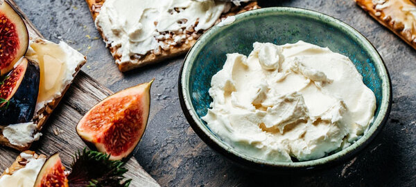 Mascarpone Dip with Maple Syrup
