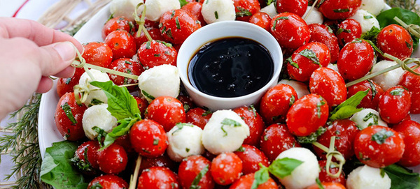 Caprese Salad Wreath